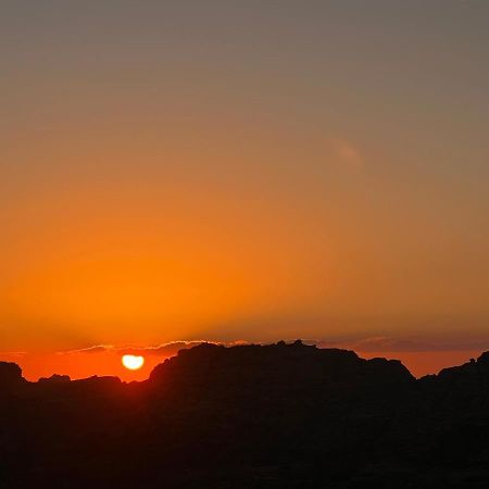 Oscar Hotel Petra Wadi Musa Exteriör bild