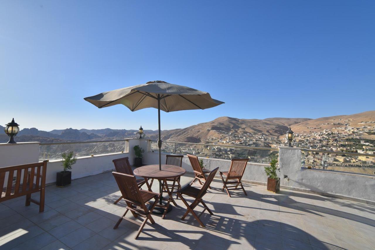 Oscar Hotel Petra Wadi Musa Exteriör bild