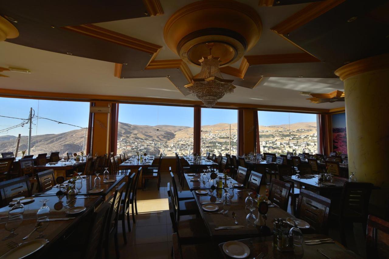 Oscar Hotel Petra Wadi Musa Exteriör bild