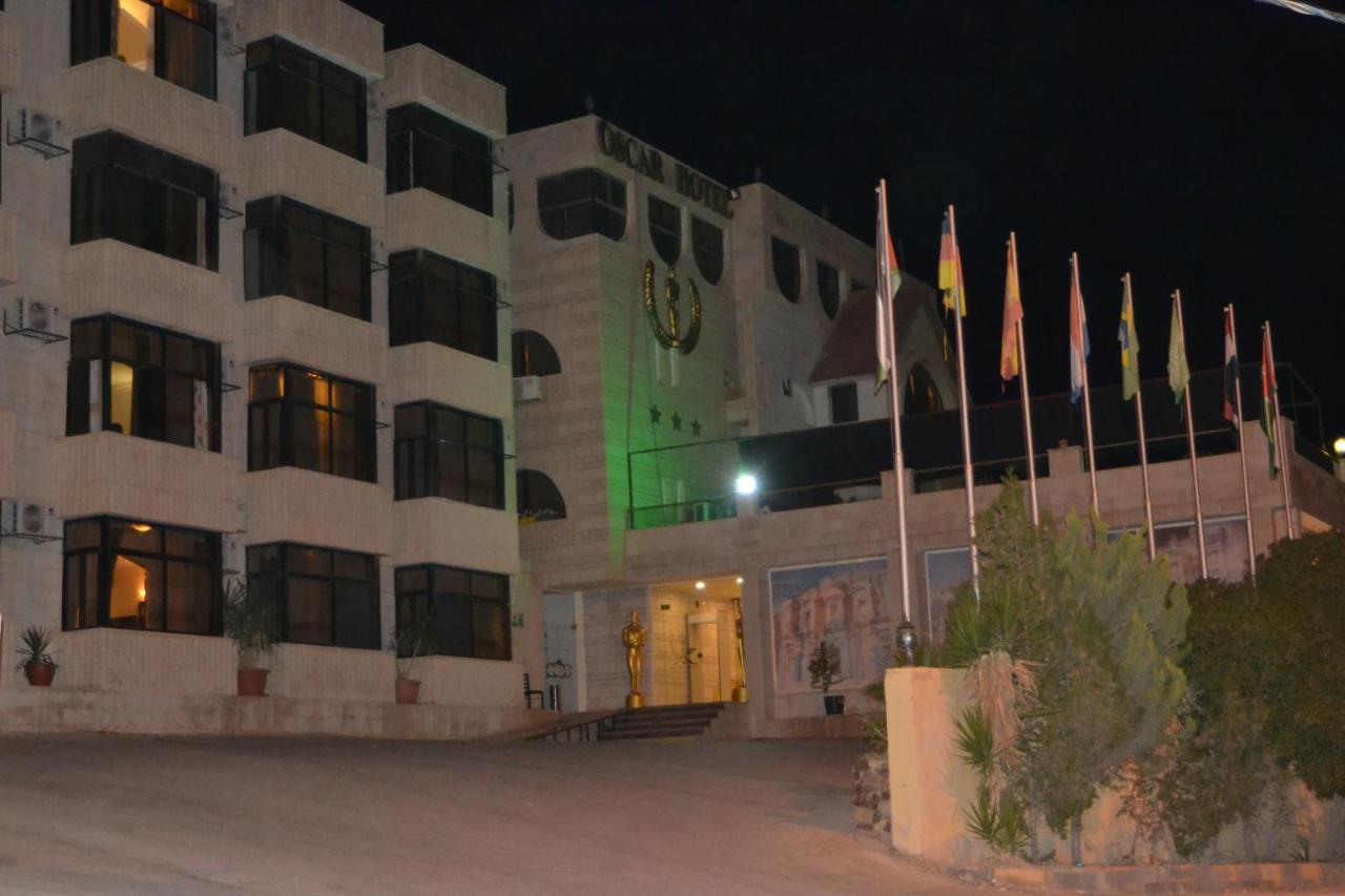 Oscar Hotel Petra Wadi Musa Exteriör bild