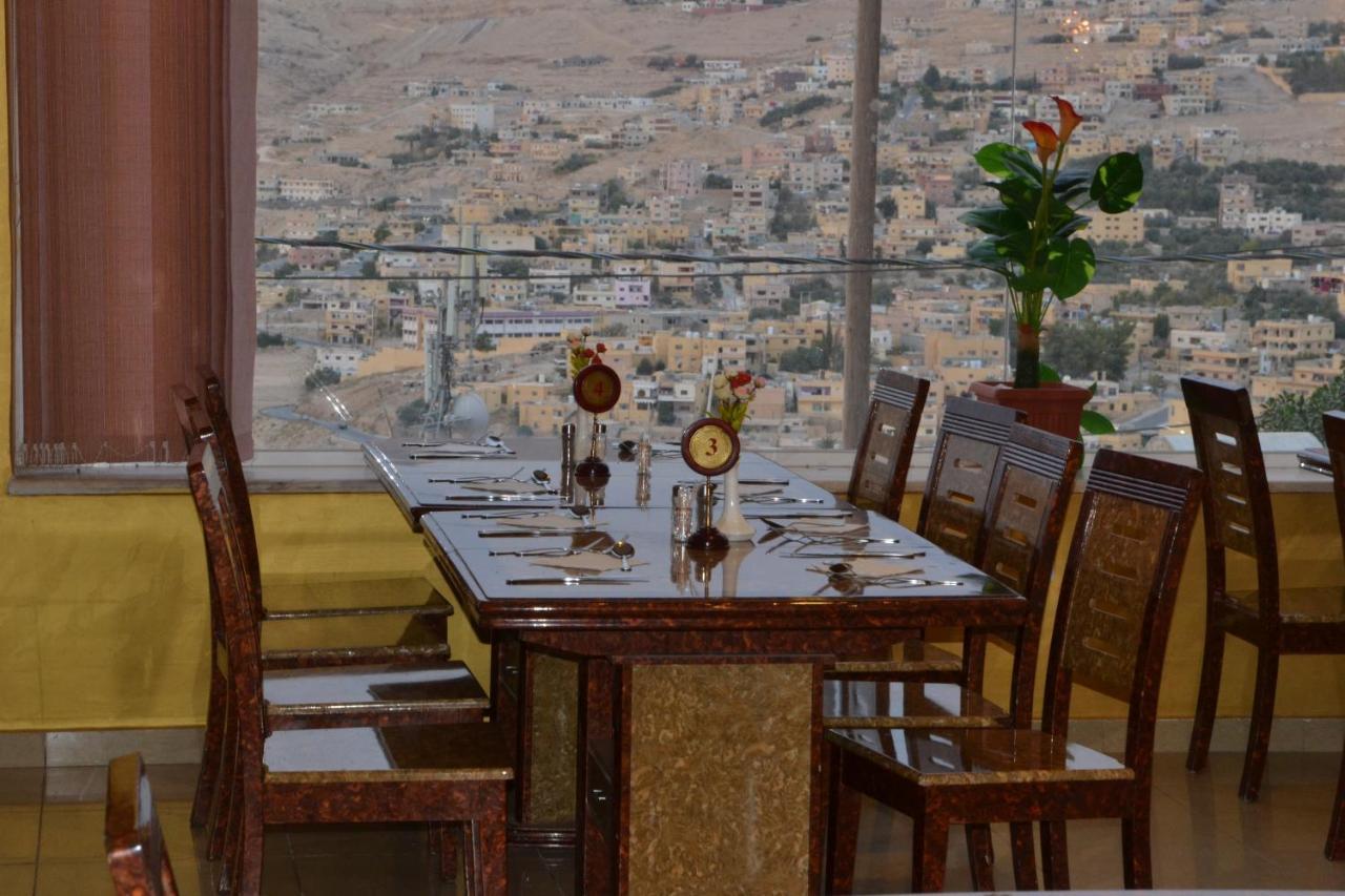 Oscar Hotel Petra Wadi Musa Exteriör bild