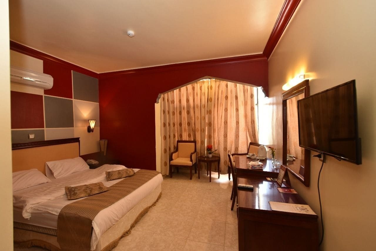 Oscar Hotel Petra Wadi Musa Exteriör bild
